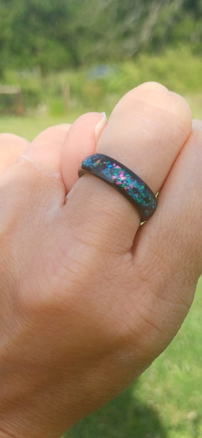 Customer photo review of The Black Opal 6mm Wonder Ring