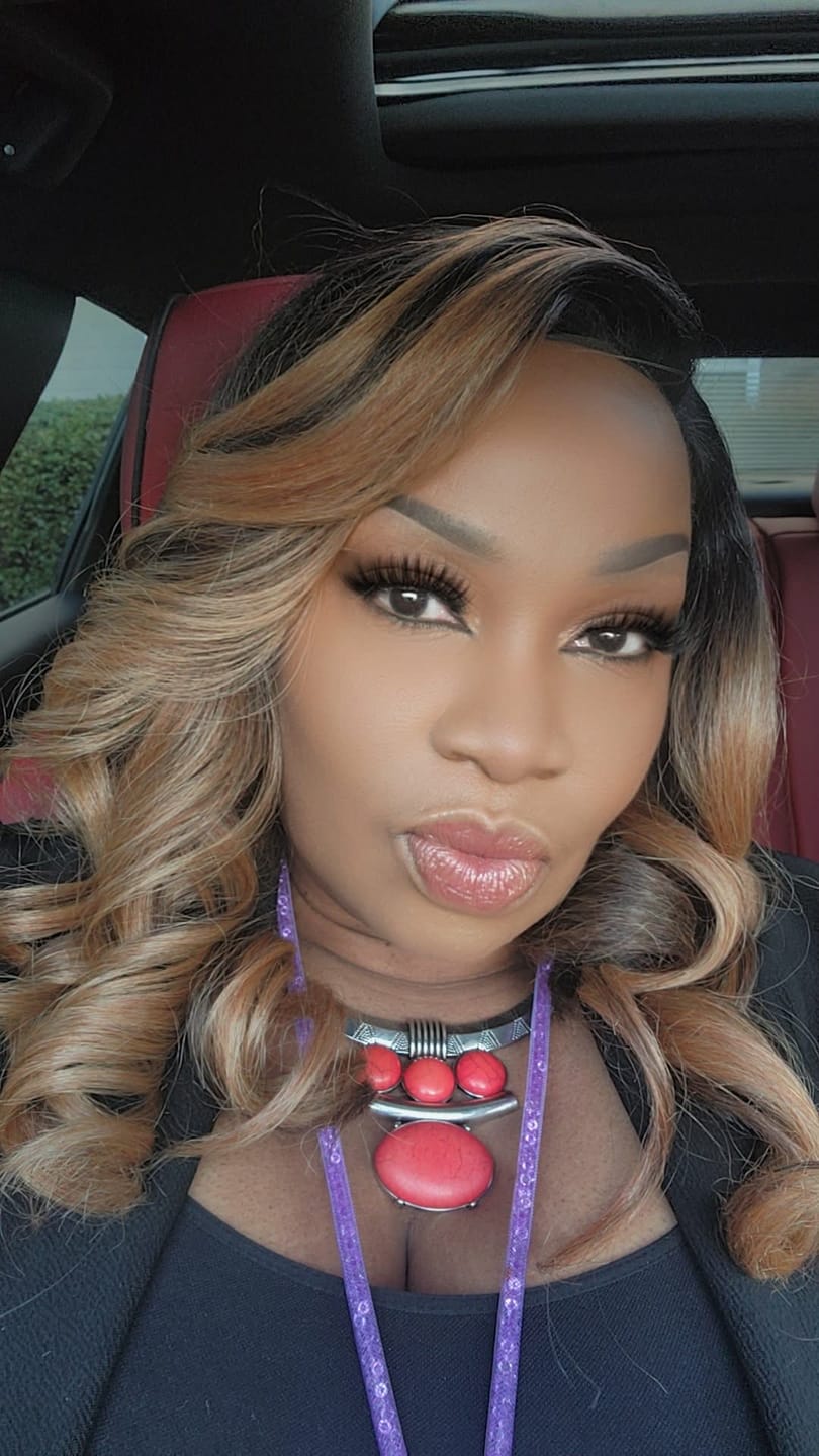 Customer photo review of Freetress Equal 5" Lace Part Wig - VALENTINO