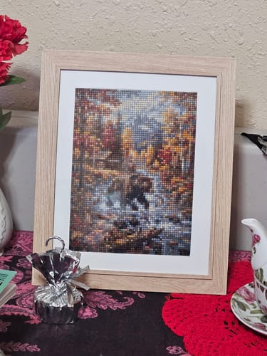 Customer photo review of Autumn River Bear (Diamond Painting)