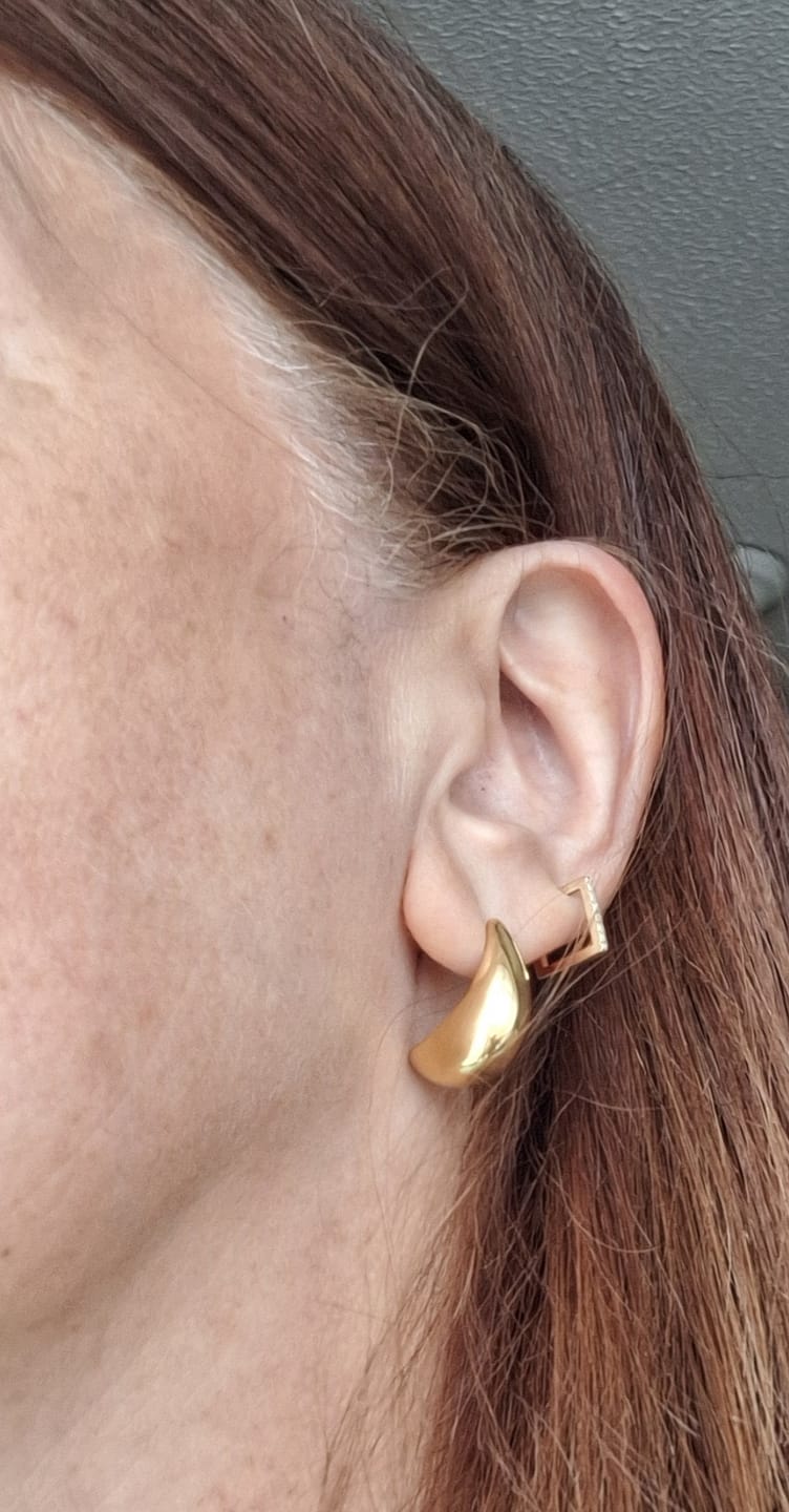 Customer photo review of Curved Midi Hoops