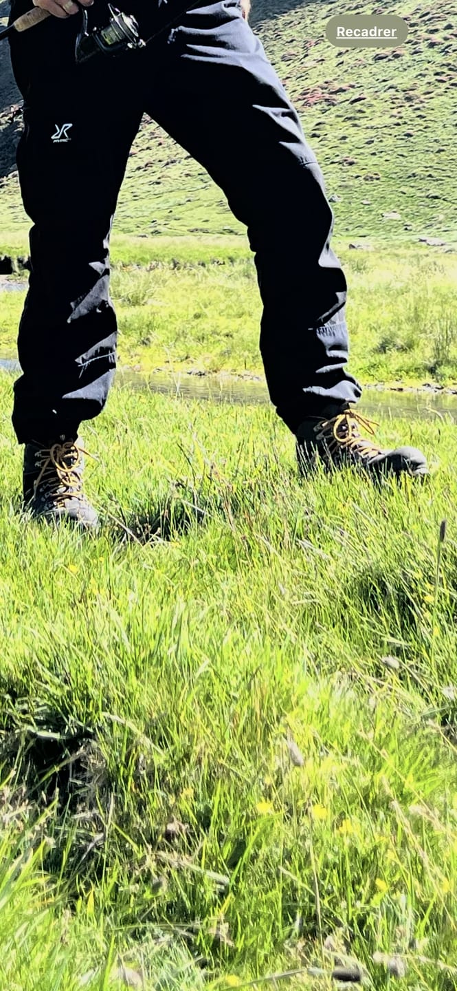 Customer photo review of Chaussures de Randonnée Imperméables & Robustes