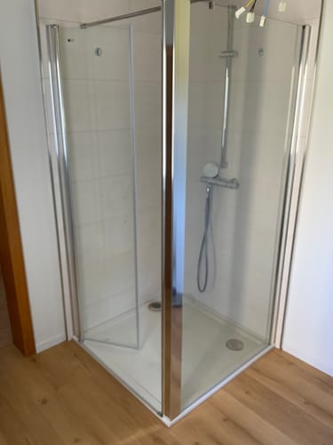 Customer photo review of Eckdusche Duschkabine mit Pendeltür, 6mm ESG, Klarglas - Tür 100cm, Höhe: 195cm