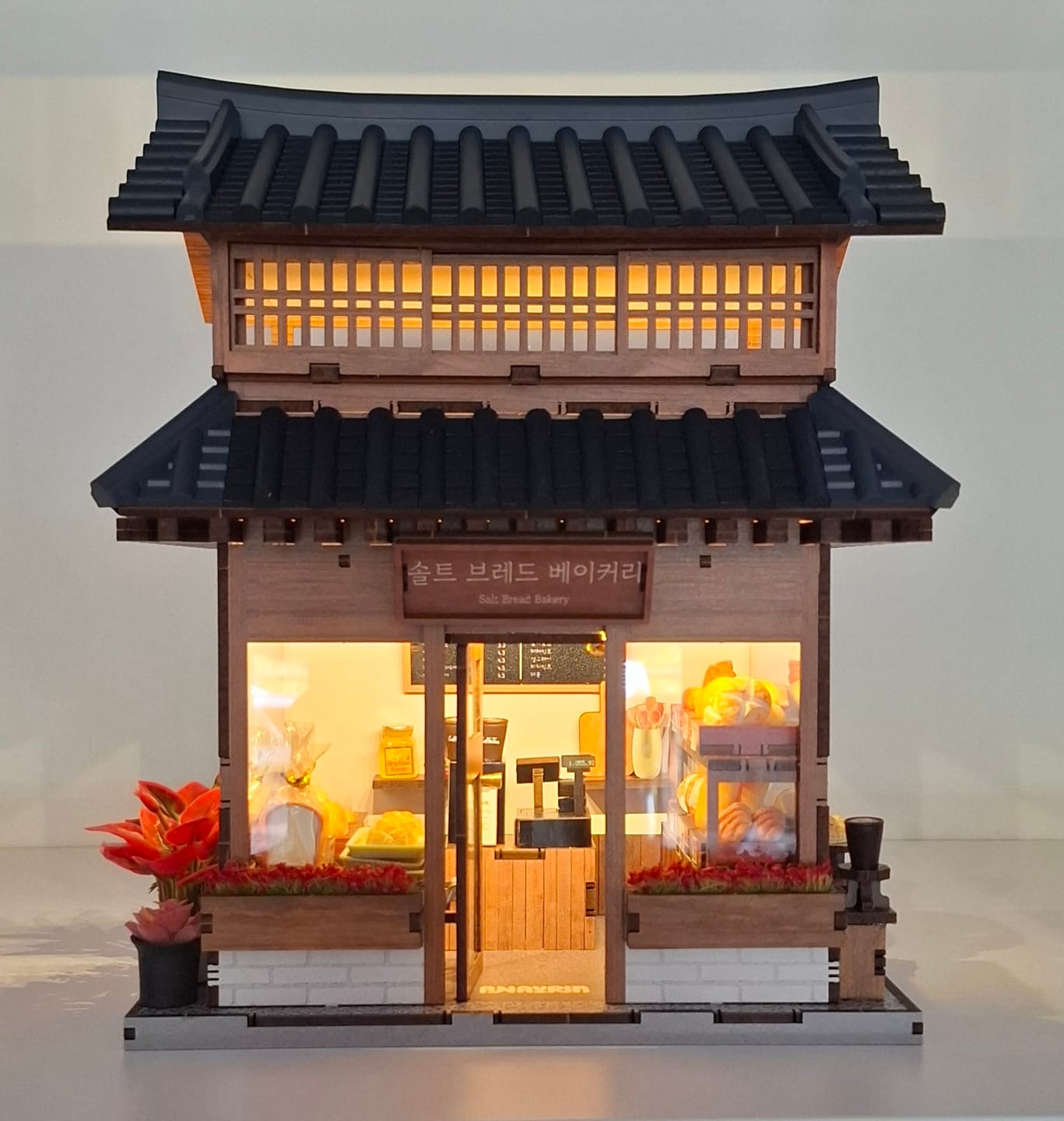Customer photo review of Ikseon-dong Hanok Bakery Miniature House Kit