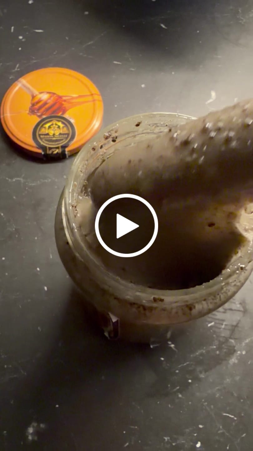 Customer video review of Miel Blanc Français à la Nigelle d’Éthiopie – Préparation Authentique 1 kg