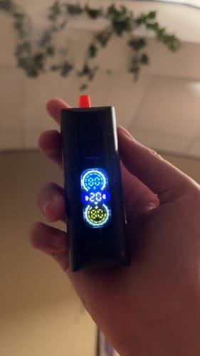 Customer photo review of Merry-Mi - Blade 30K - Puff Jetable / Vape Disposable - 5% nicotine