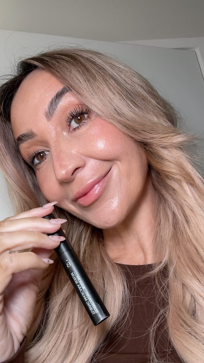 Customer photo review of Tubing Mascara Serum