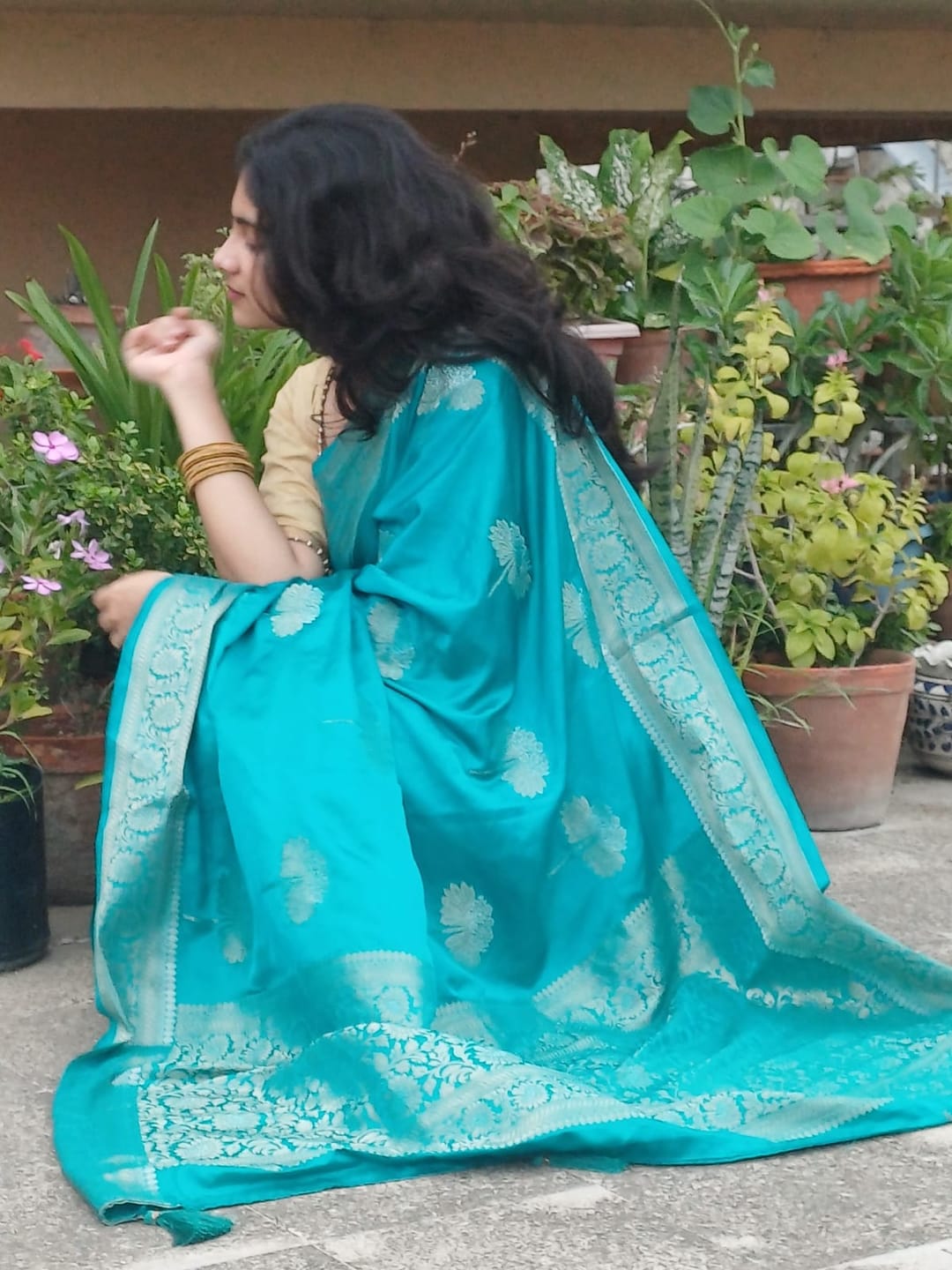 Customer photo review of Olumpic Blue Handloom Satin Banarasi Saree