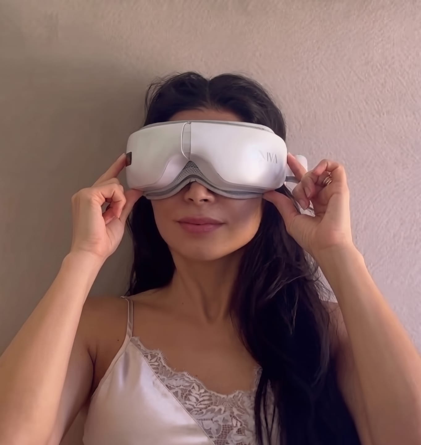 Customer photo review of NivaEyeMassager® Presioterapia Ocular Avanzada