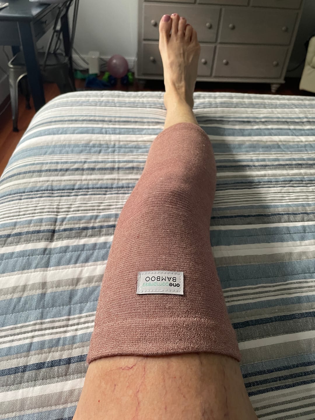 Customer photo review of Premium Bamboo Knee Sleeve (Single)