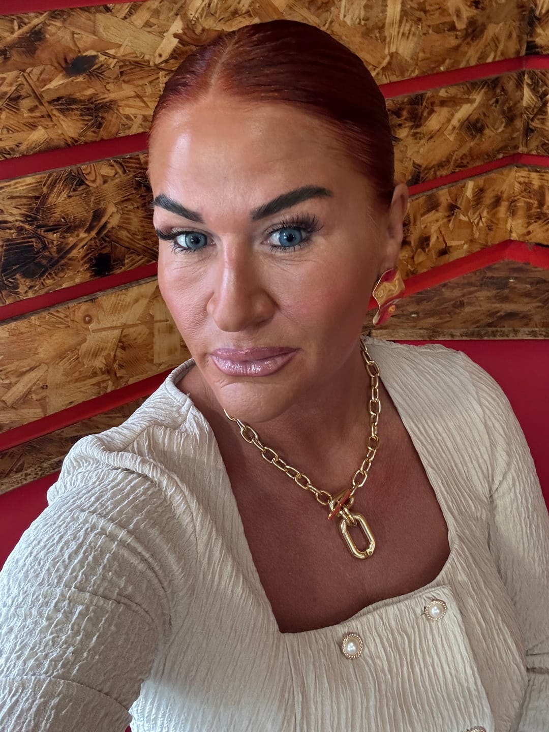 Customer photo review of Aine Swan Lake Blue Prescription Coloured Contact Lenses