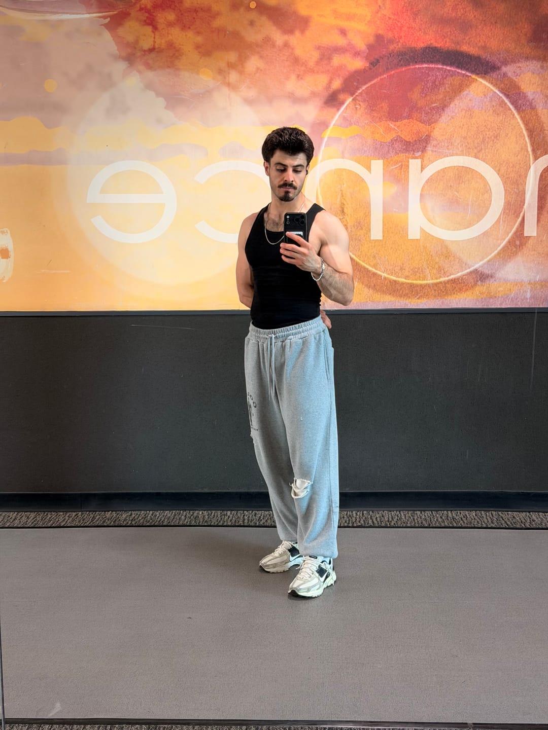 Customer photo review of 2054 - Gold's Iron Legacy Layered Joggers