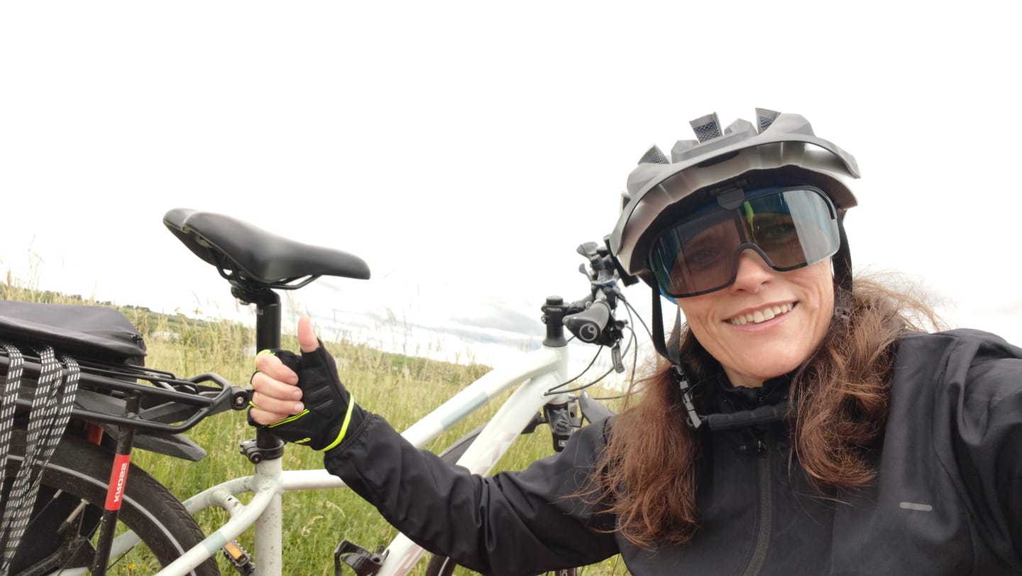 Customer photo review of Kask Rowerowy z Okularami Fotochromowymi i Światłem Tylnym -ZK-013L