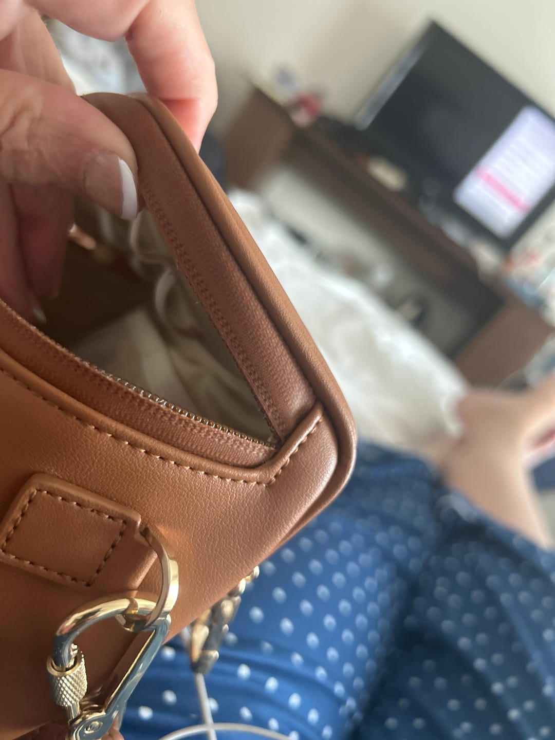 Customer photo review of Bum Bag with Locking Clasps Strap