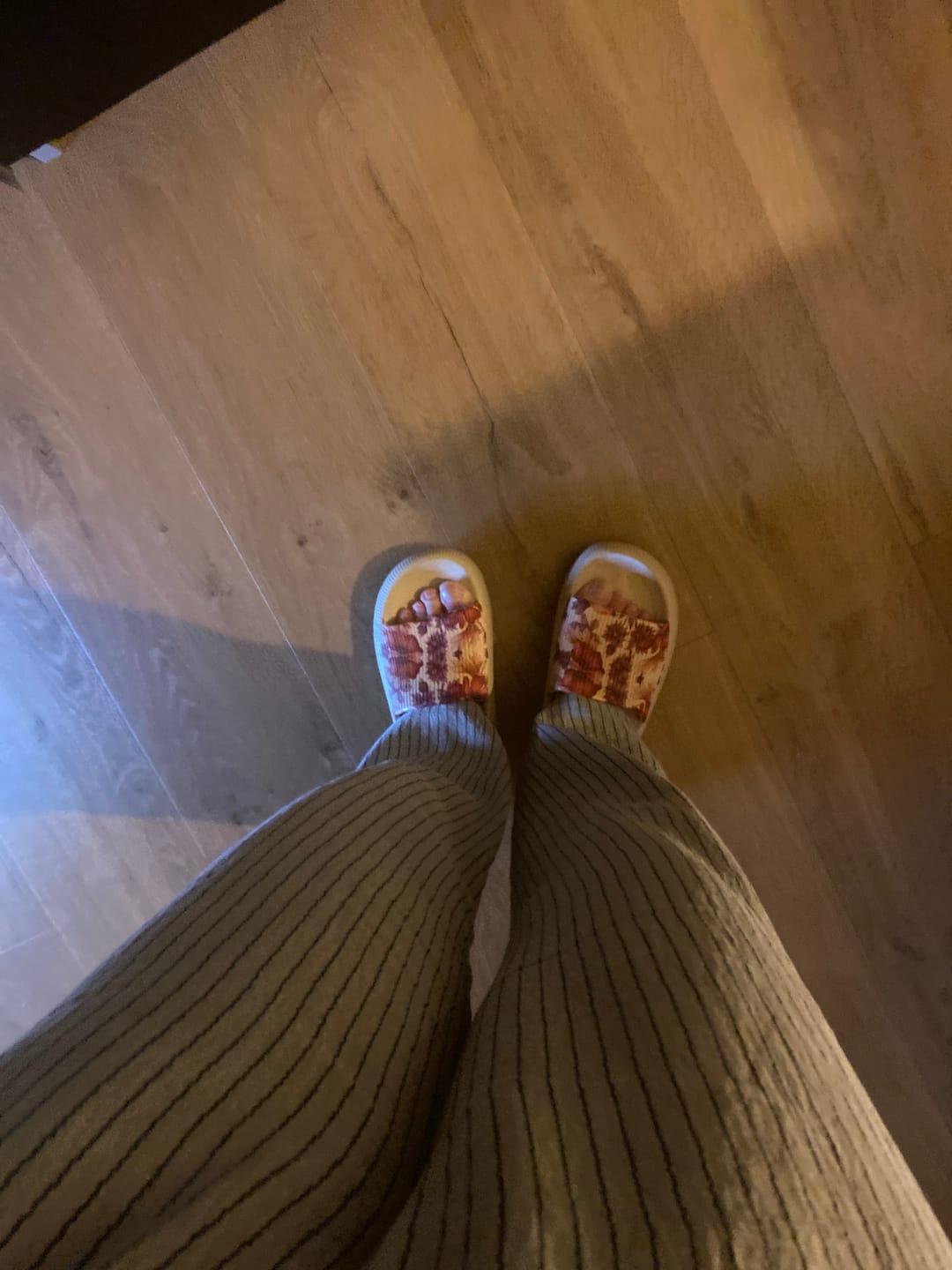 Customer photo review of HappyFlops Botanics
