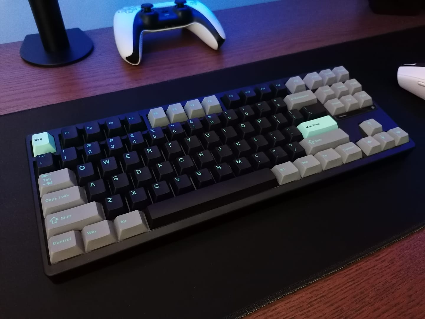 Customer photo review of Evoworks -  Evo80 80% TKL Mechanical Keyboard