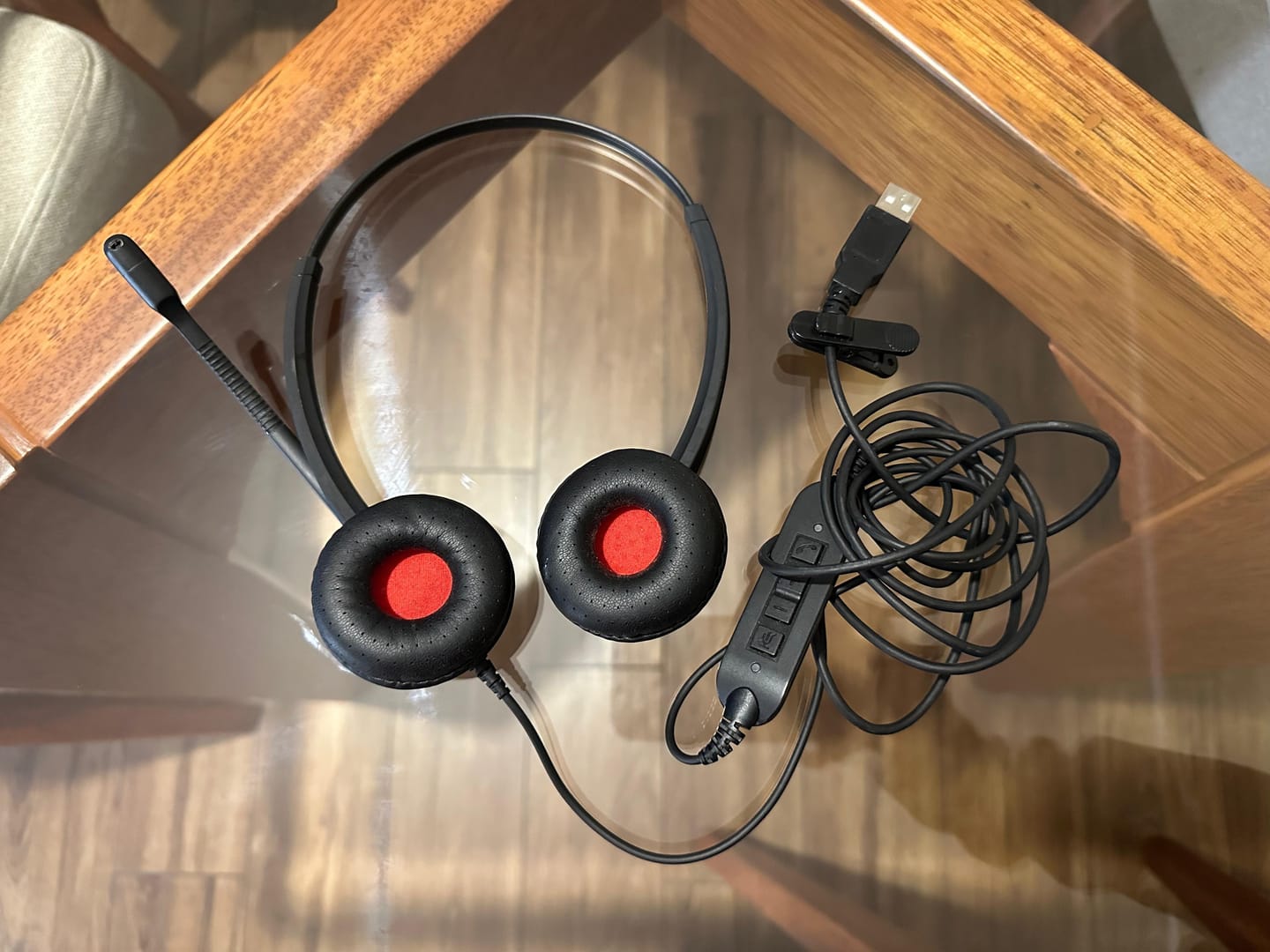 Customer photo review of Auricular VT6300 con Doble Cancelación de Ruido (ENCx2) y cable USB