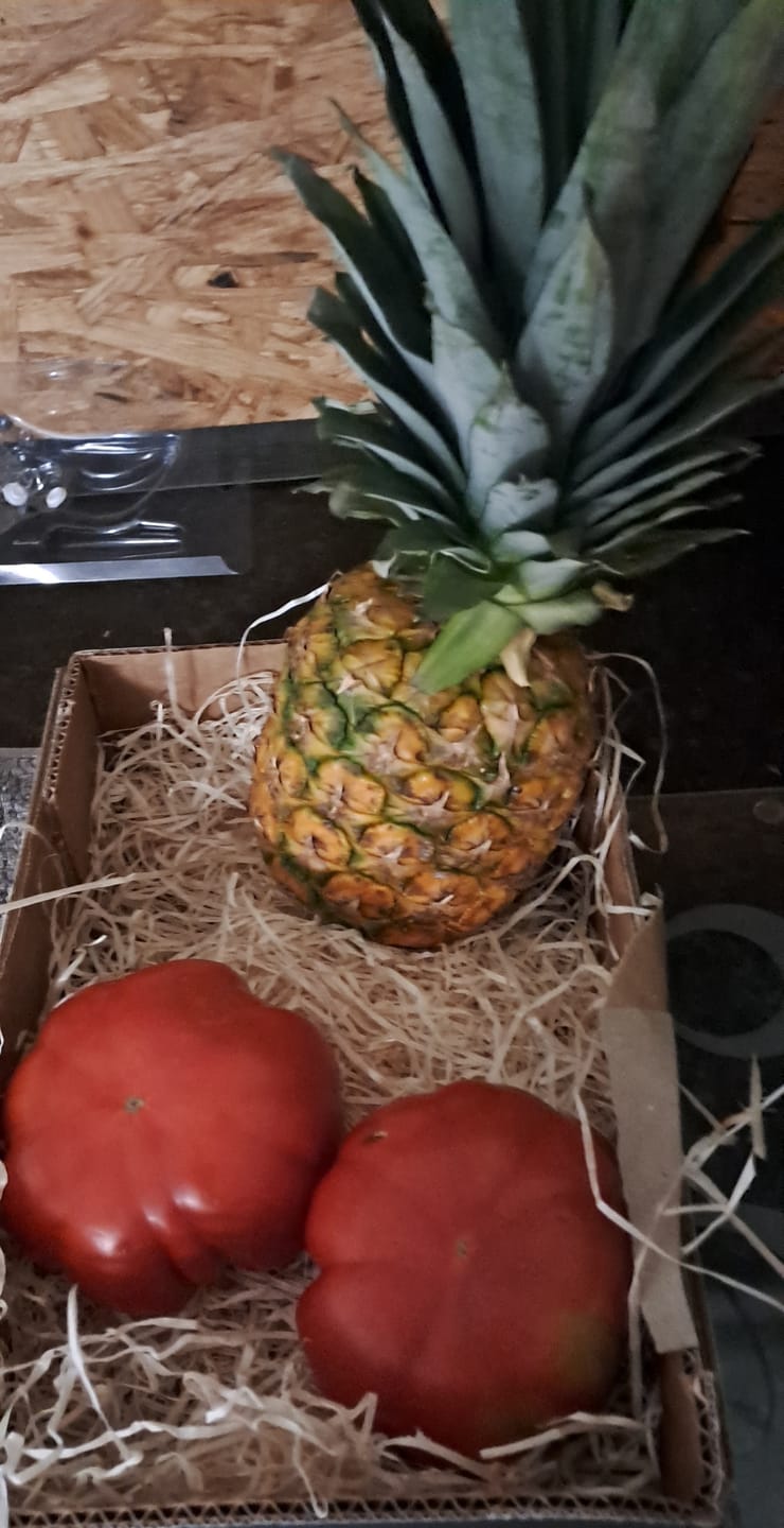 Customer photo review of Ananas Flugware reifgeerntet Aktionspreis %