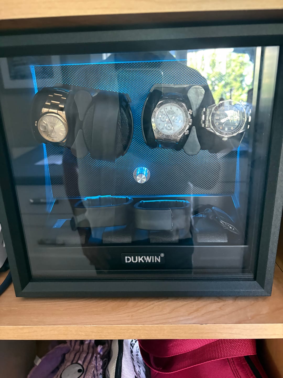 Customer photo review of 4 + 4 Watch Winder with Extra Storages Aurora Blue Light Quiet Motors - Black