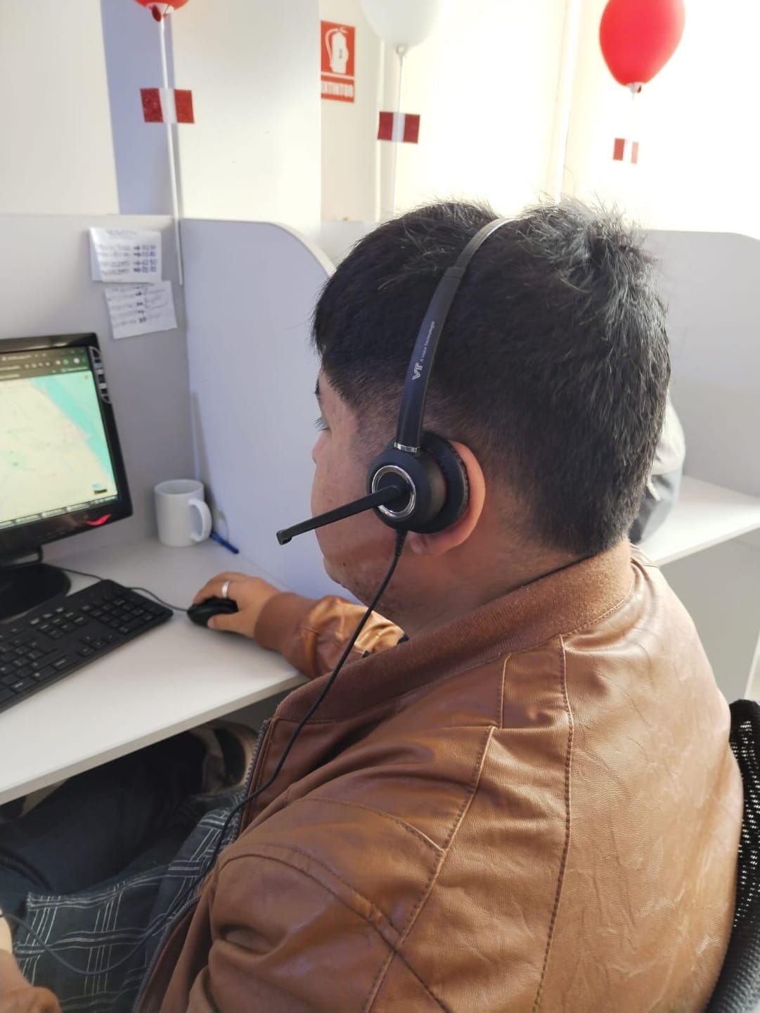 Customer photo review of Auricular VT6300 con Doble Cancelación de Ruido (ENCx2) y cable USB