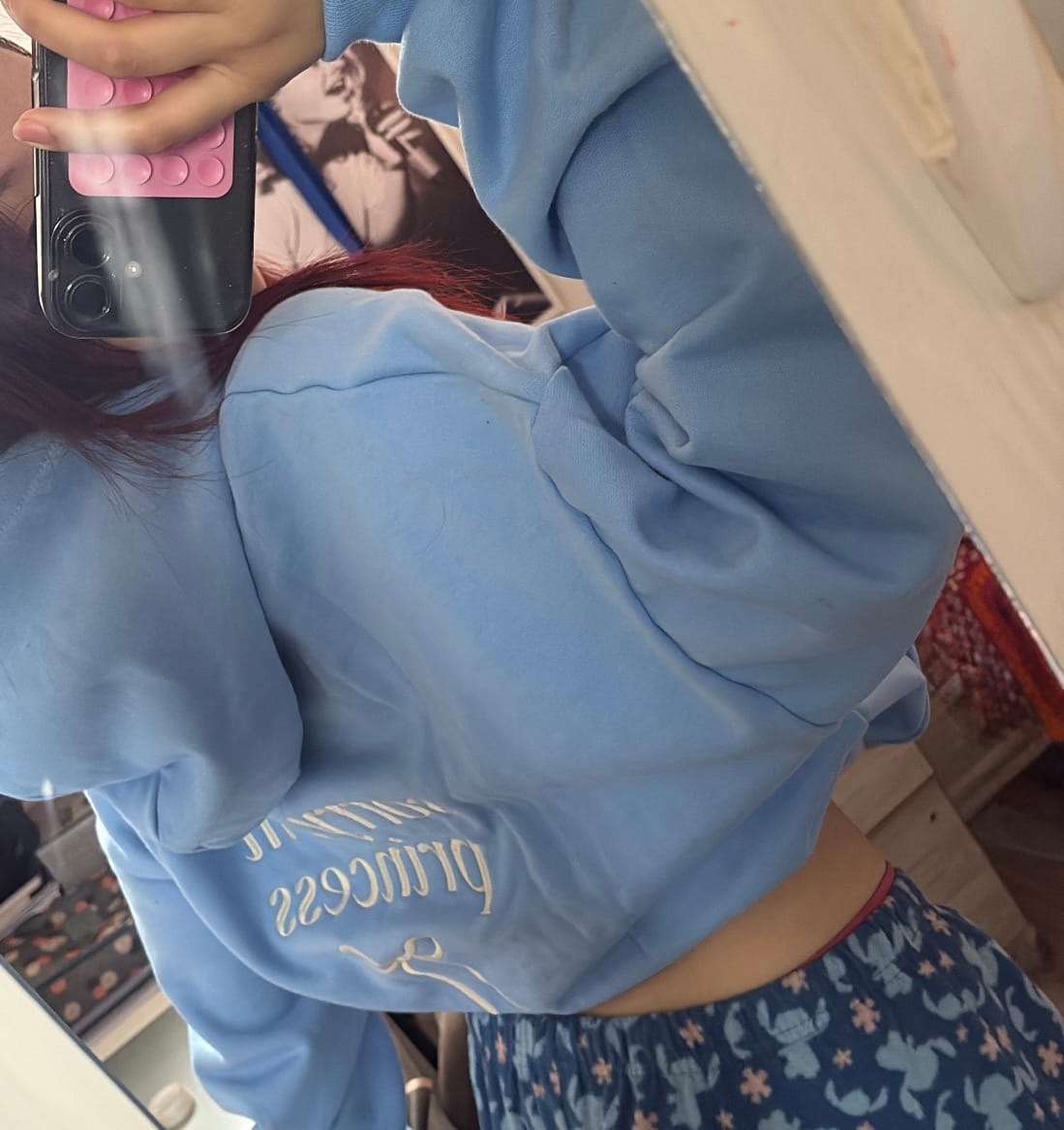 Customer photo review of POLERÓN HOODIE CELESTE - OVERSIZE CON GORRO LOGO Y ESPALDA BORDADO