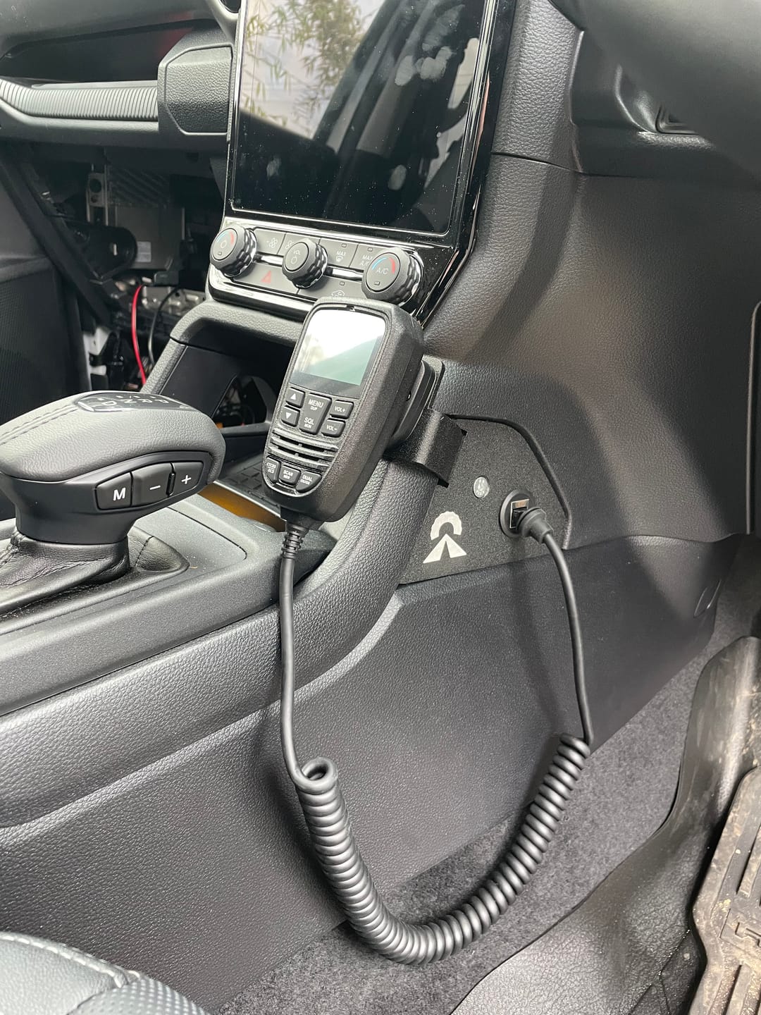 Customer photo review of UHF Handpiece Mount - Ford Ranger NextGen & Super Duty & Everest - Centre Console