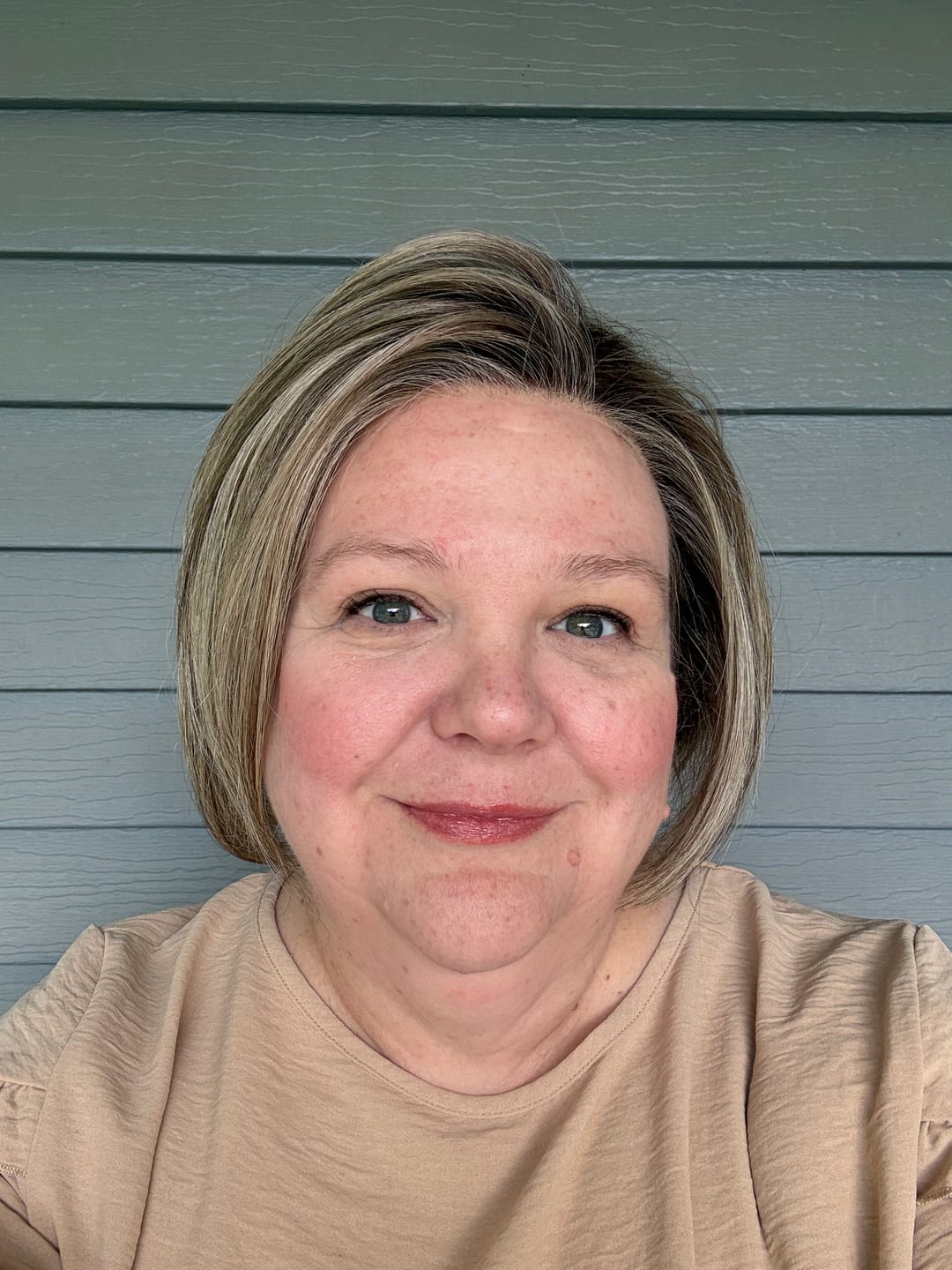 Customer photo review of THE BOBBIEJO - Broadway Blonde