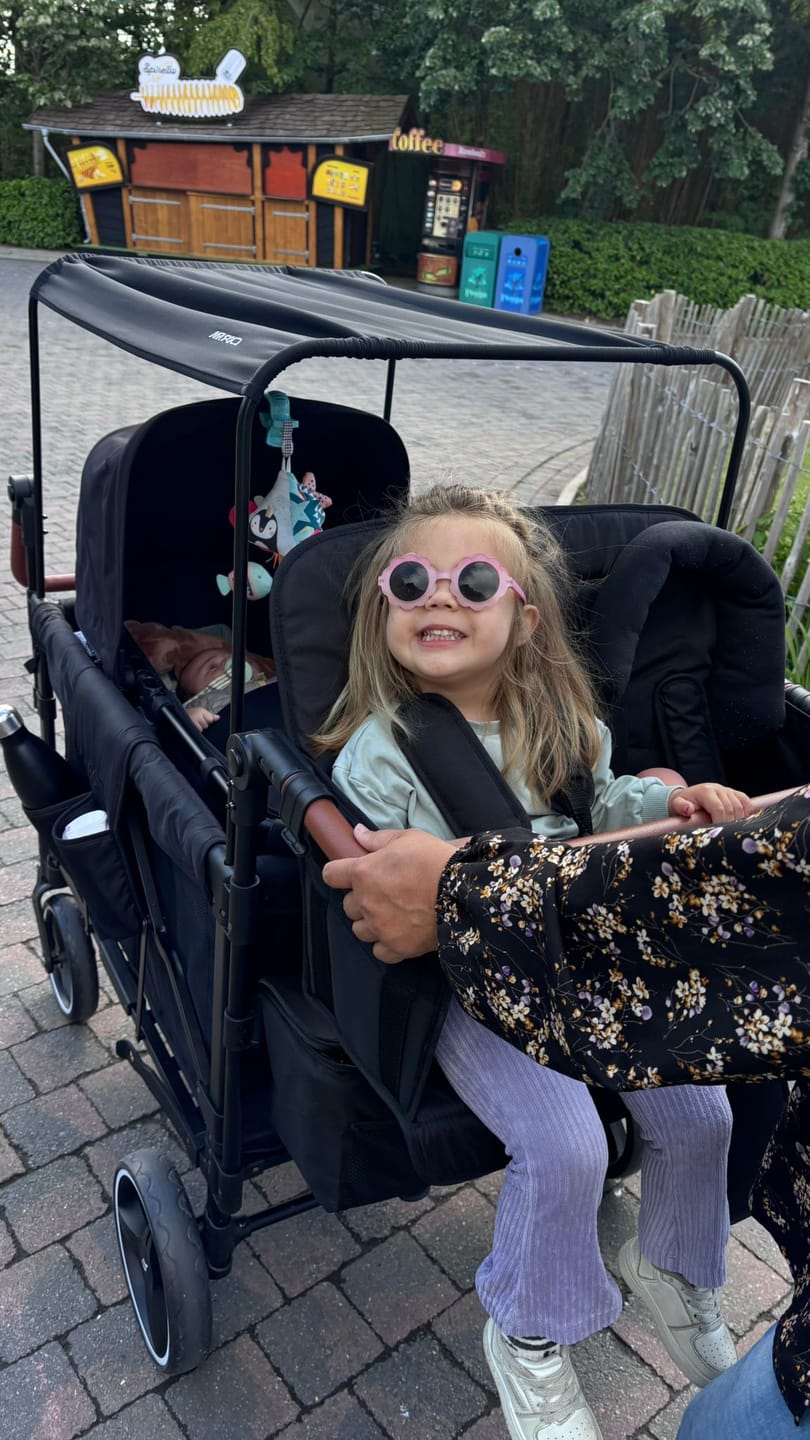Customer photo review of P-Series Luxe 4-zits kinderkar
