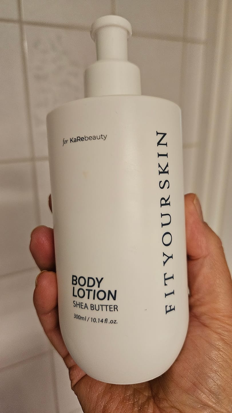 Customer photo review of FitYourSkinxKaRebeauty Sheasmør Body Lotion (300ml)