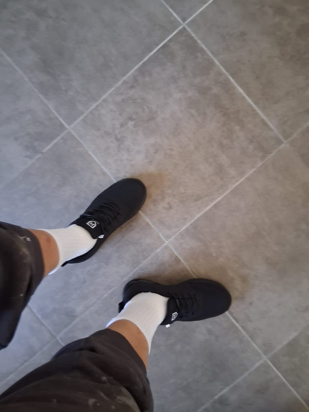 Customer photo review of Baskets de Sécurité et de Travail à Coussin d'Air pour Hommes et Femmes