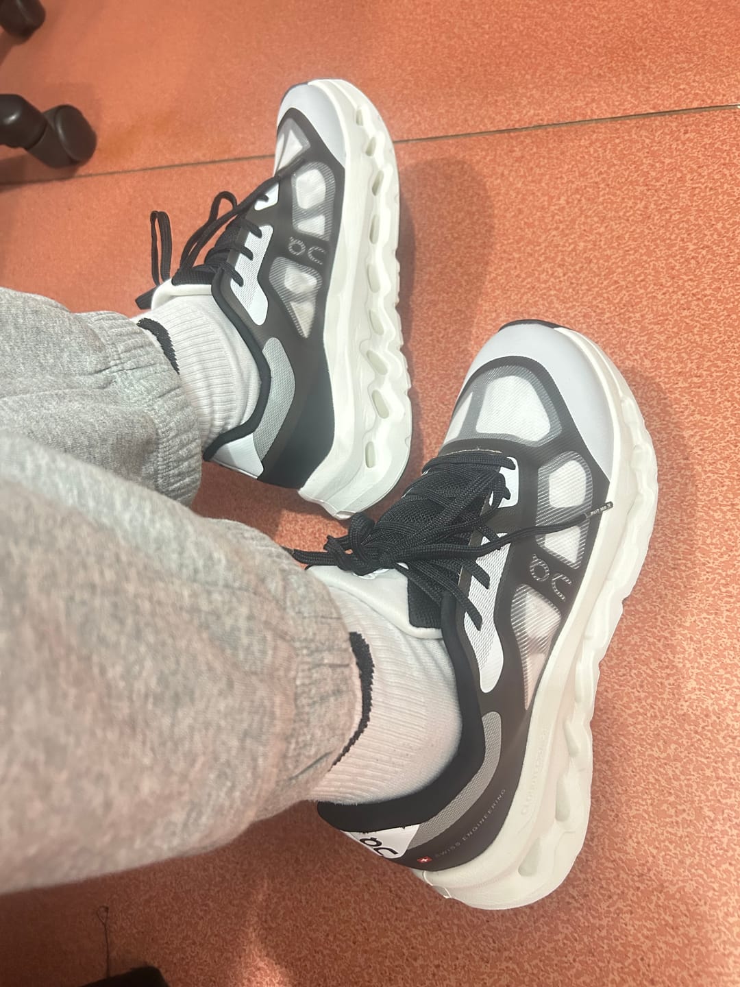 Customer photo review of Cloudtilt Remix Ivory - TRI