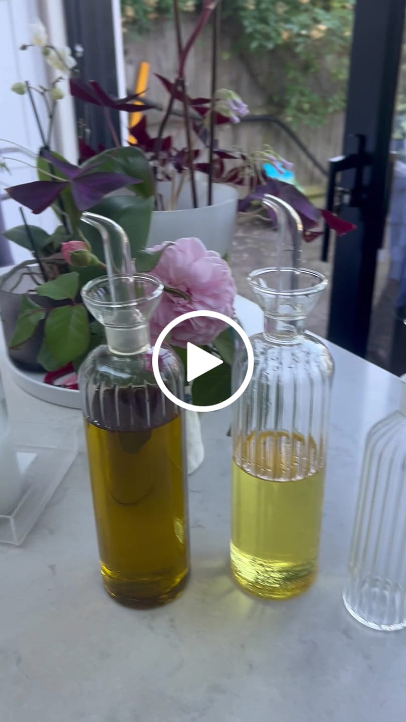 Customer video review of Ribbed Glass Glass Oil Cruet