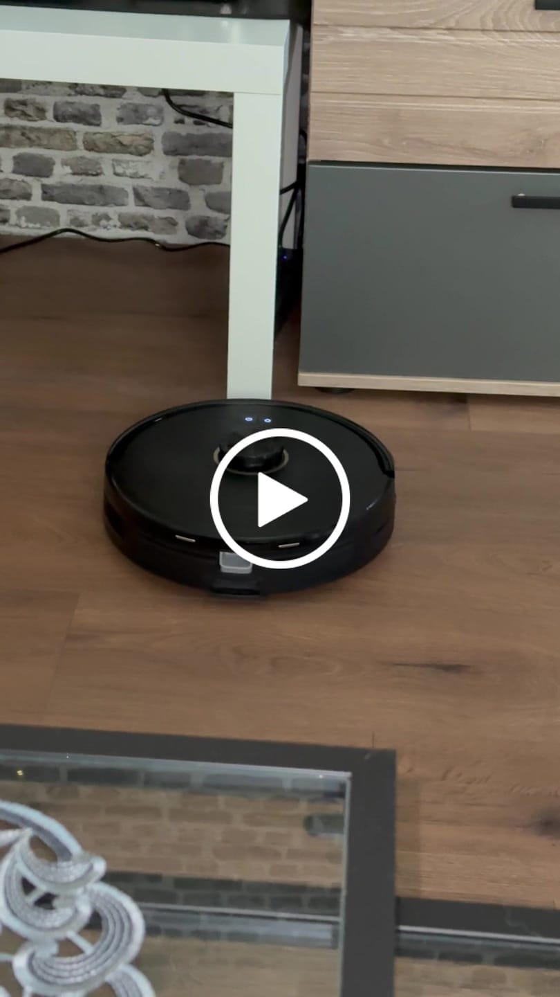 Customer video review of Saugroboter mit Absaugstation / 10.000 PA / 200 Minuten Laufzeit / KI- & LiDAR-Navigation / 4-Liter Staubbehälter / 3-in-1 Saugen-Wischen-Kehren / Mehrere Karten / App- & Sprachsteuerung