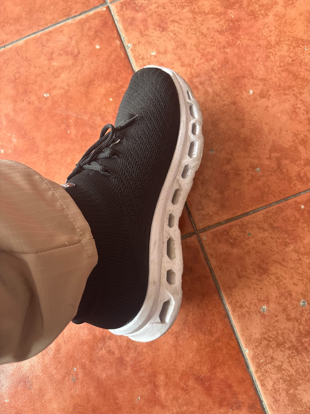 Customer photo review of GUFFO NOVA | Tenis ergonómicos de alto confort