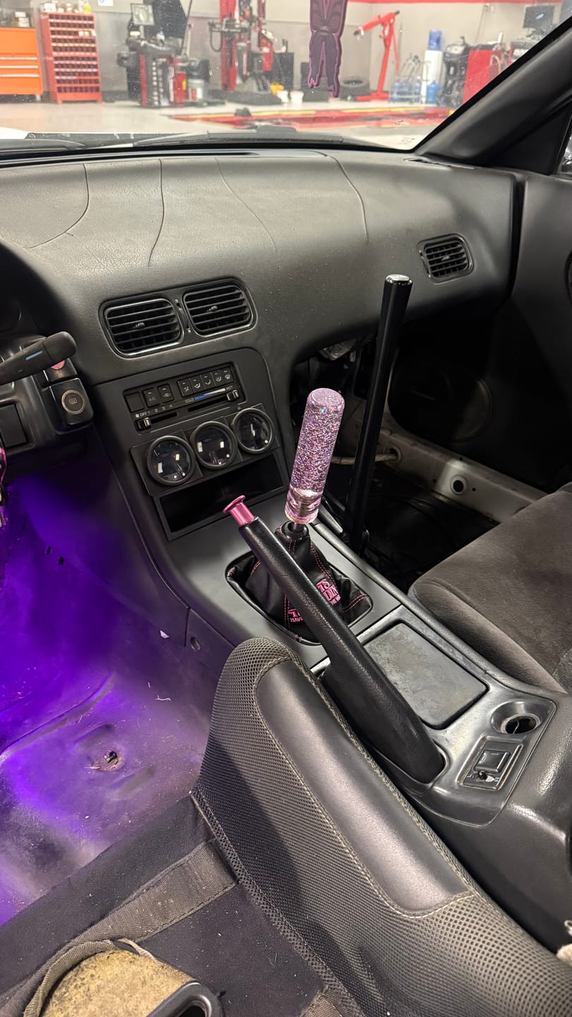 Customer photo review of Nissan Silvia S13 / Nissan 180SX / Nissan 200SX / Nissan 240SX LHD & RHD Center Console Radio / Shifter Trim with Shift Boot Retainer – OEM 68260-40F00 & 96935-35F10 Reproduction