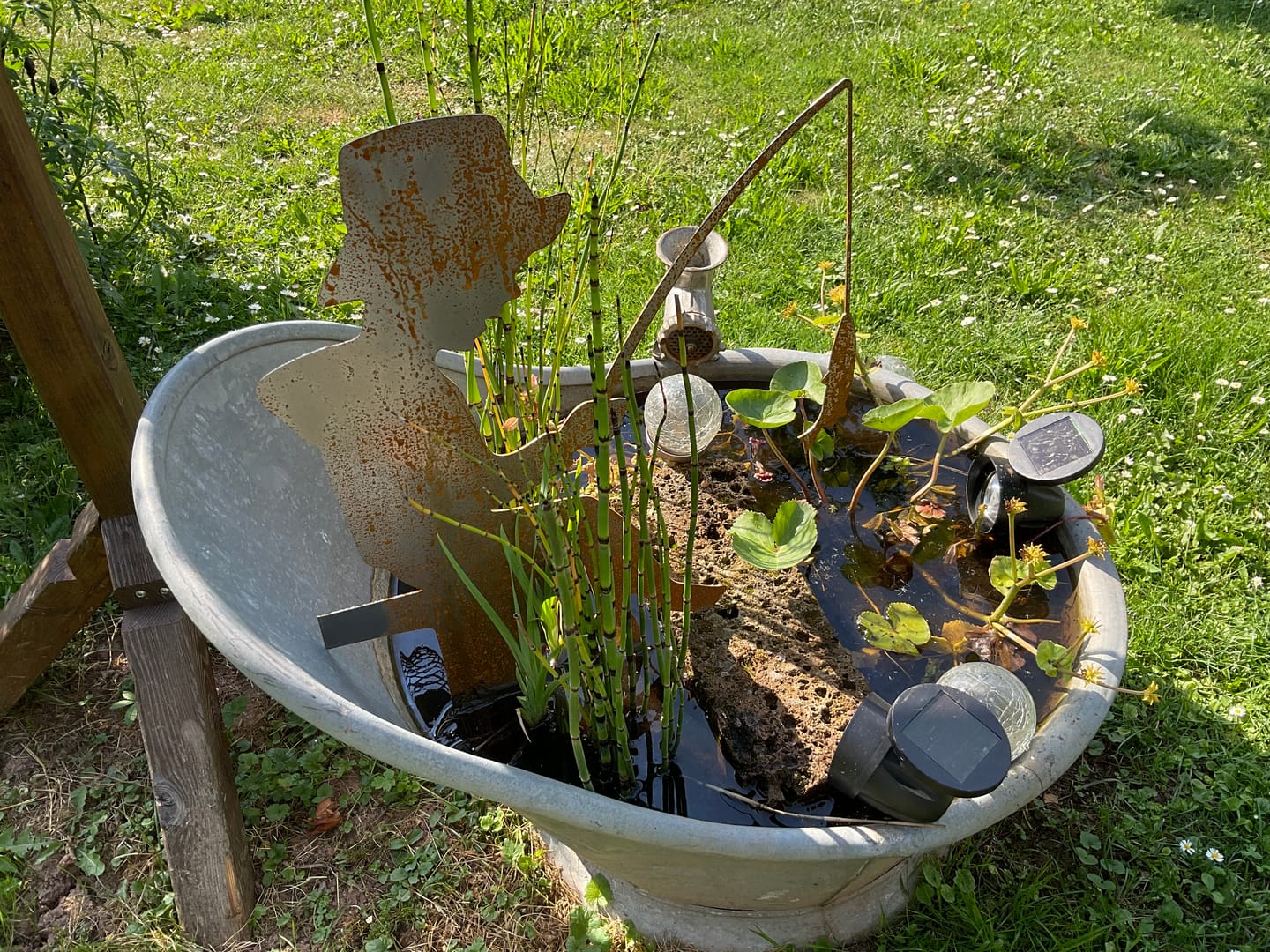 Customer photo review of Gartenstecker Angelndes Kind