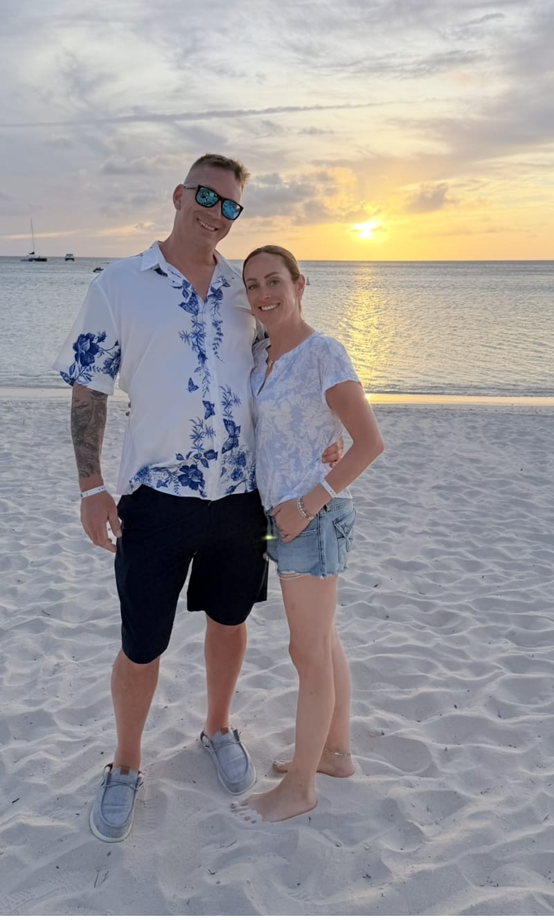 Customer photo review of Men's Blue Floral Print Hawaiian Button Up Summer Beach Casual Collar Short Sleeve Shirt