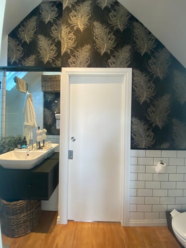 Customer photo review of Feather Wallpaper - Last 2 Rolls