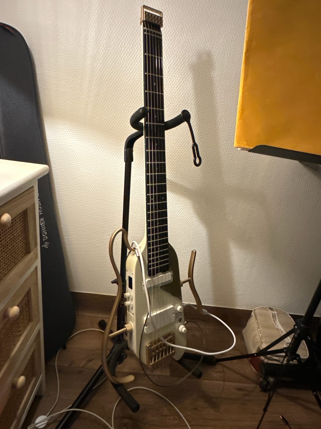 Customer photo review of Donner HUSH X PRO Guitare Électrique