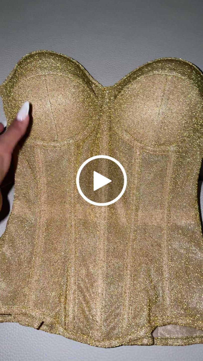 Customer video review of Eos Shiny Corset