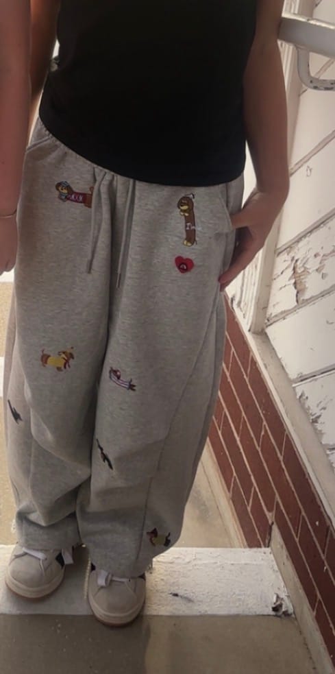 Customer photo review of Aelfric Eden Embroidery Dog Baggy Barrel Sweatpants