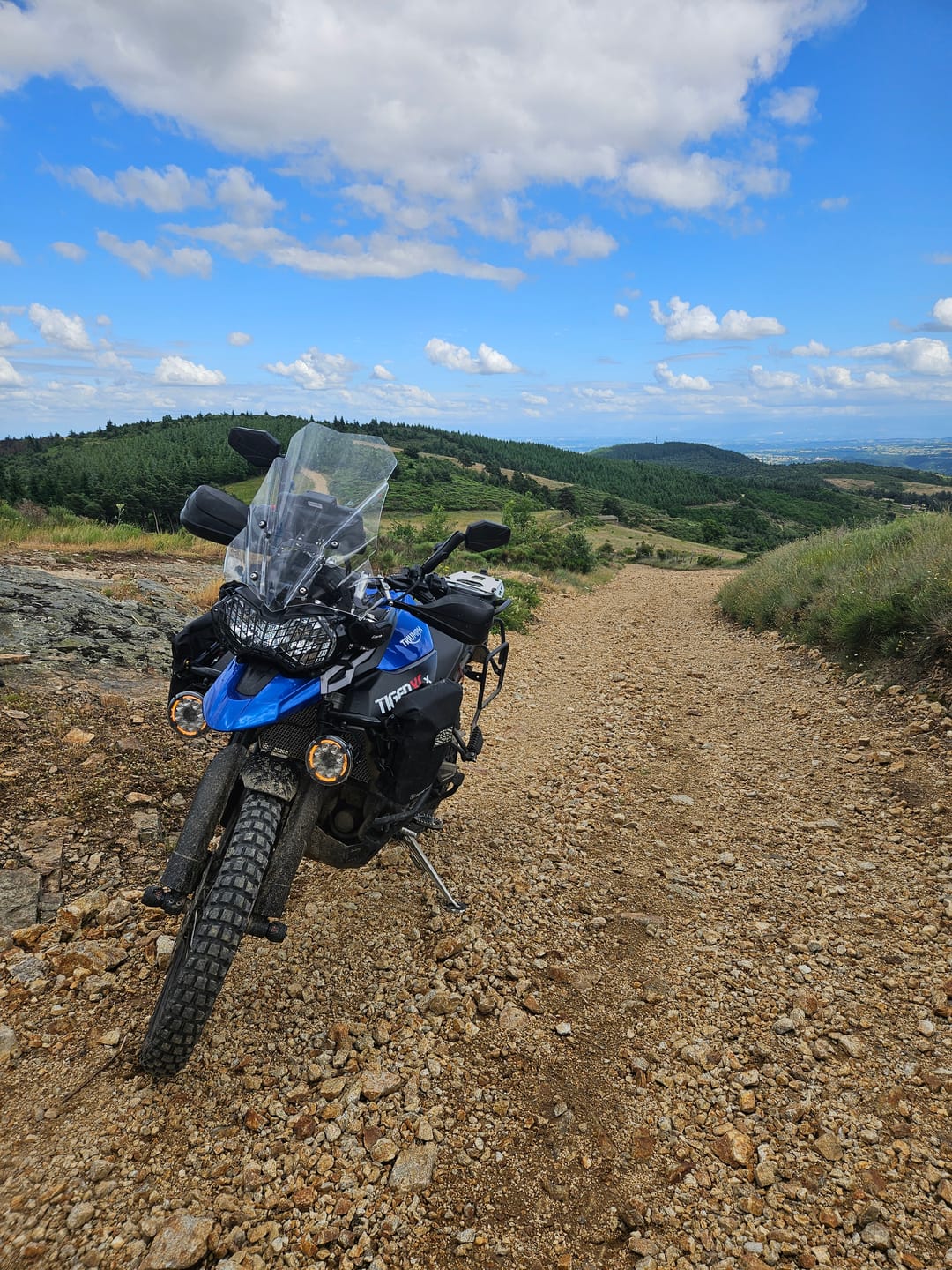 Customer photo review of MTL9 Motorcycle Lights  – The World’s Smartest Motorcycle Auxiliary Lighting System