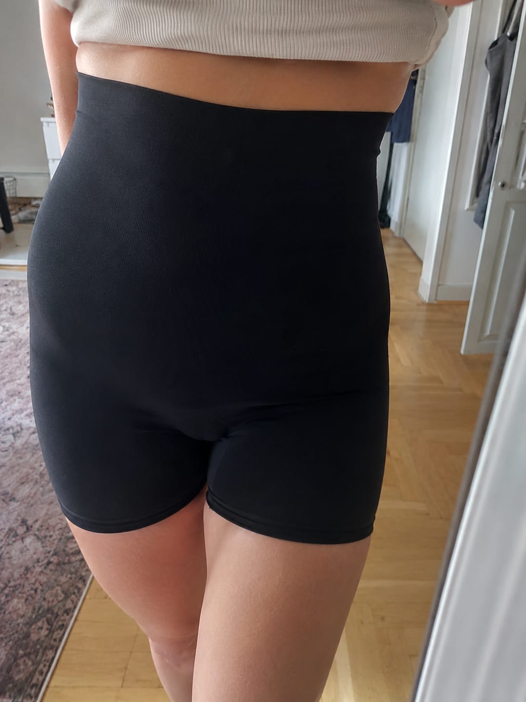 Customer photo review of MOOMMY ☁️ Formt Taille, Bauch & Hüfte sofort