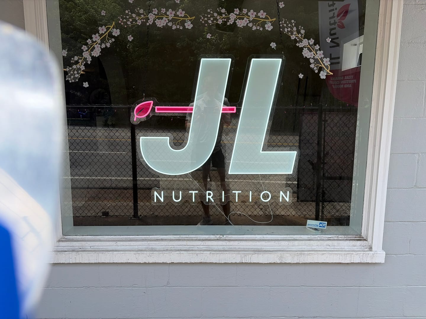 Customer photo review of JL NUTRITION - Premium Neon Artwork