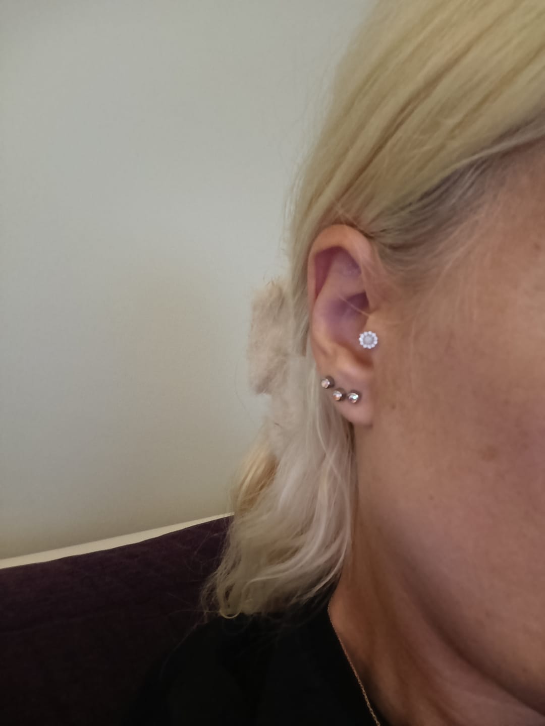 Customer photo review of Opalit ve Turmalin Taş Seçenekli Floral Altın Piercing