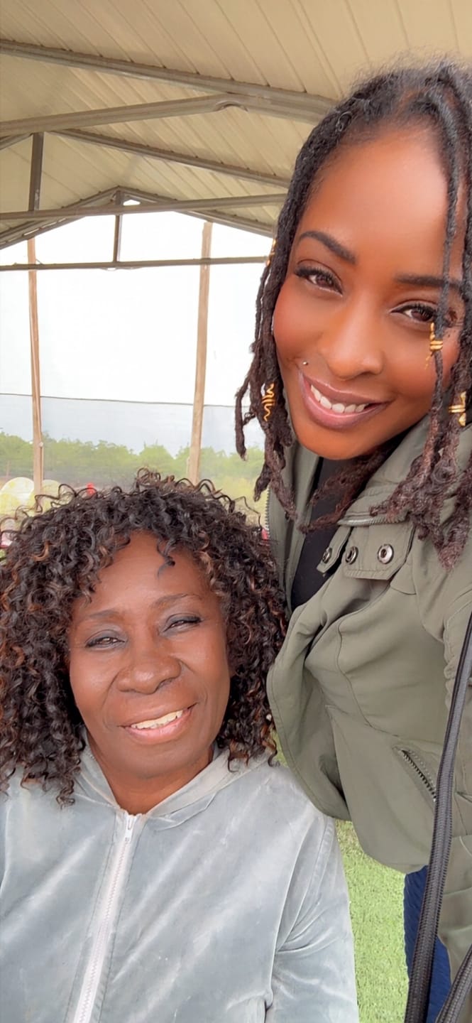 Customer photo review of Sensationnel Instant Weave Drawstring Cap Up-Do Half Wig - IWD 10