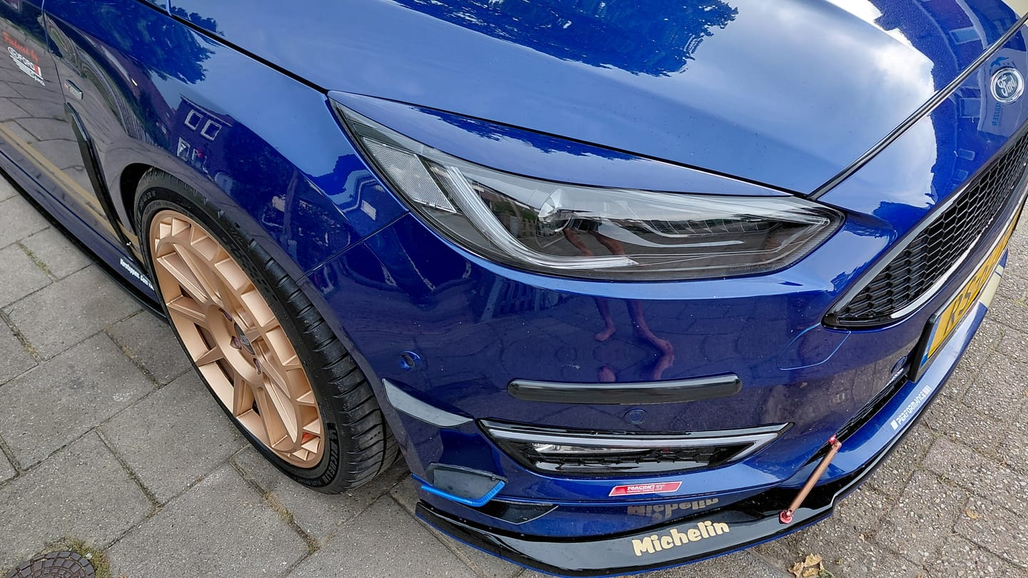 Customer photo review of Ford Focus Plastic Push Clips For Mk3/3.5 Scuttle Panel - Painted