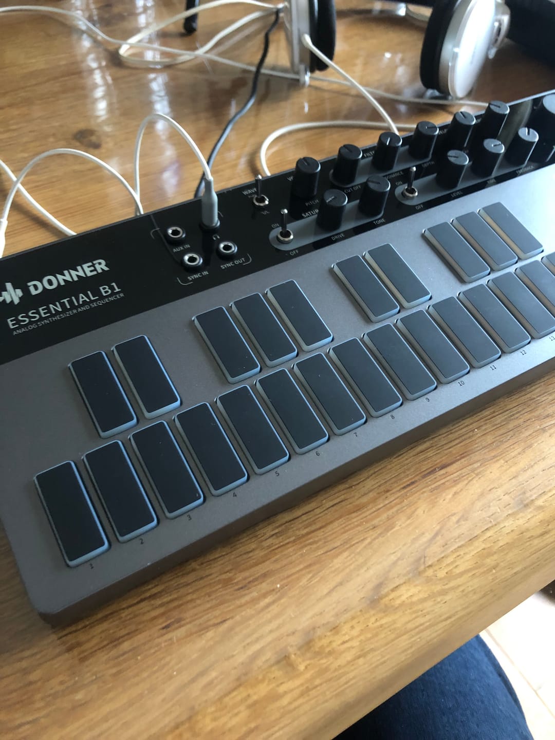 Customer photo review of Donner Essential B1 Synthesizer