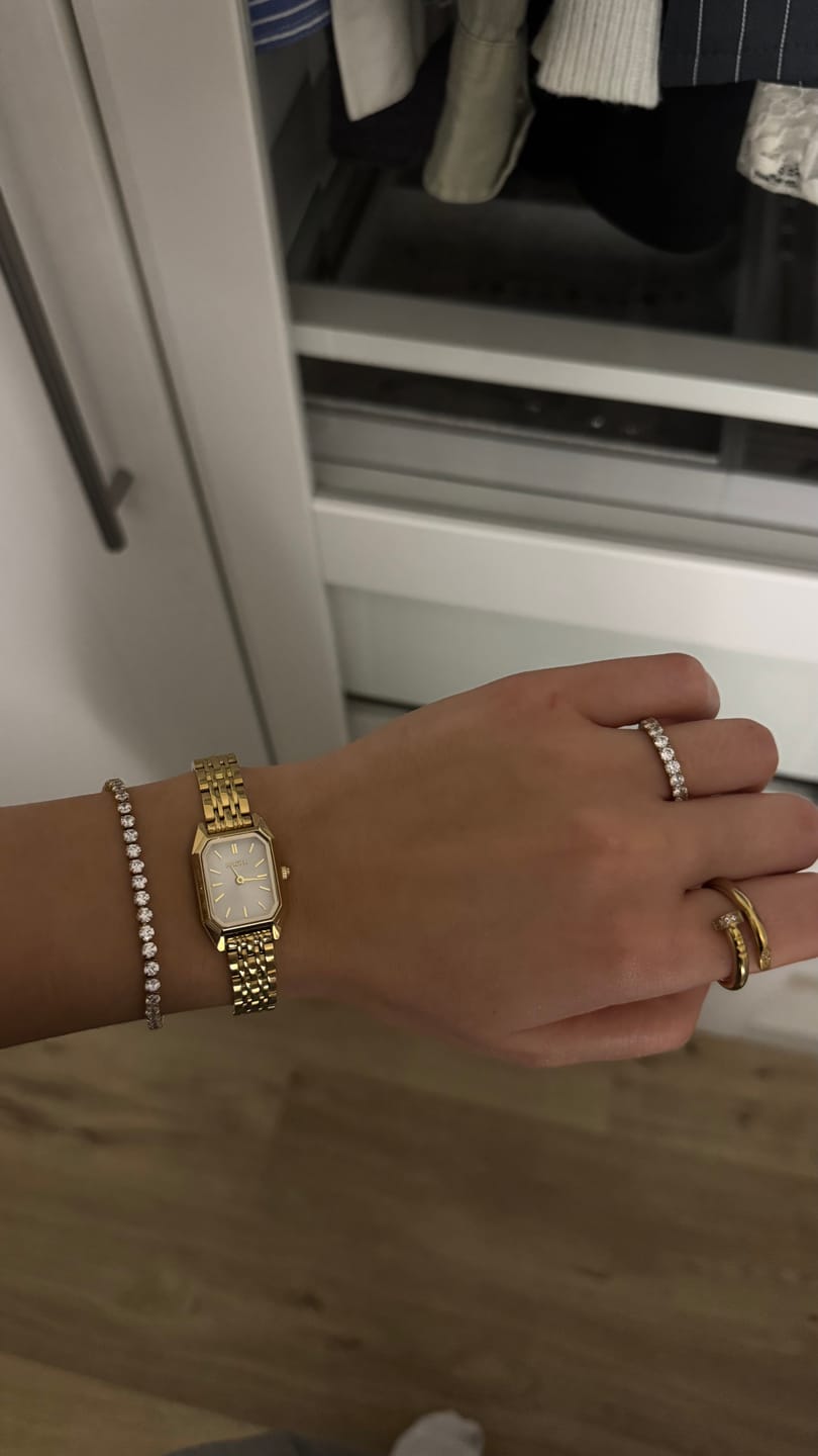 Customer photo review of Isabell Petite Gold