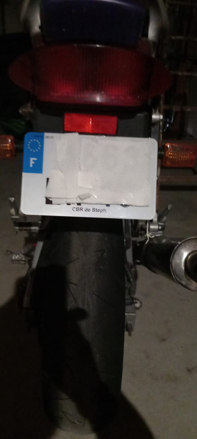 Customer photo review of Plaque moto et scooter plexiglass homologuée