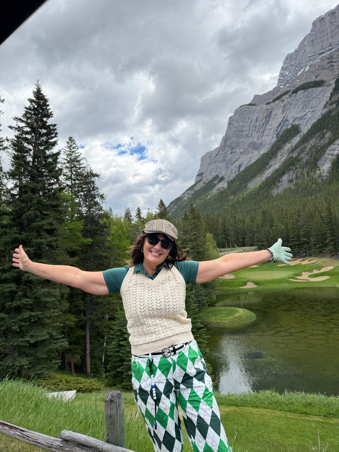 Golf  Beret golf outfit inspiration from Golf Gentry